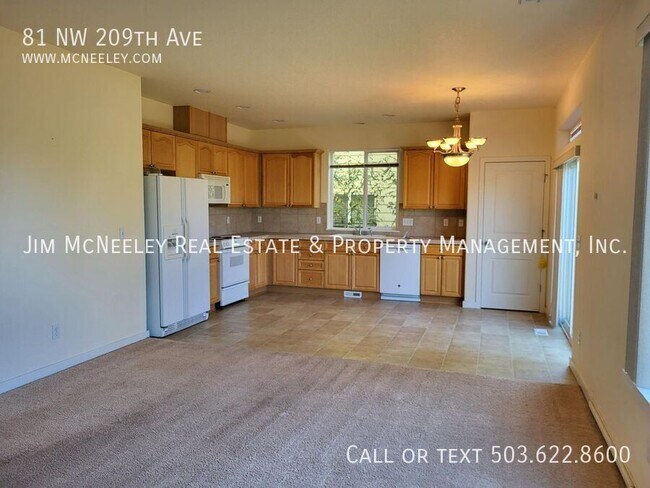 Building Photo - 81 NW 209th Ave