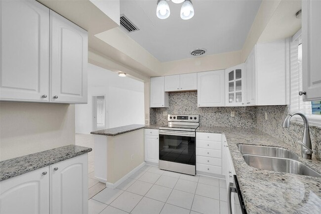 Building Photo - 4454 W Tradewinds Ave