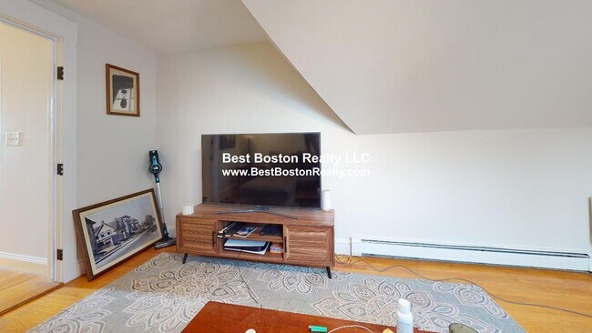 Foto del edificio - 389 Highland Ave