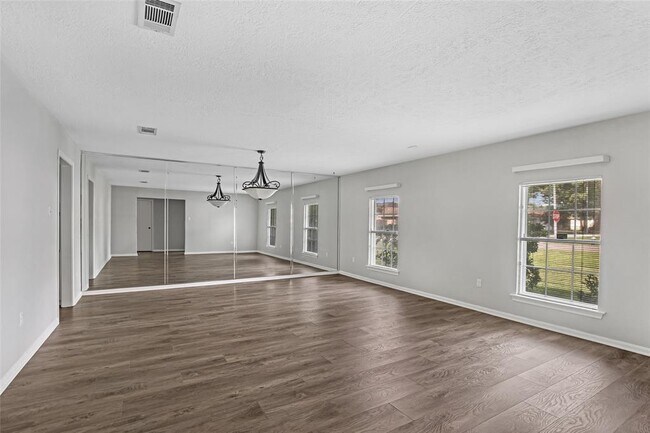 Foto del edificio - 24531 Whitesail Dr