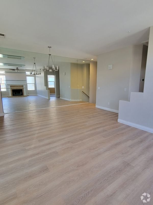 Building Photo - 28364 Boulder Dr