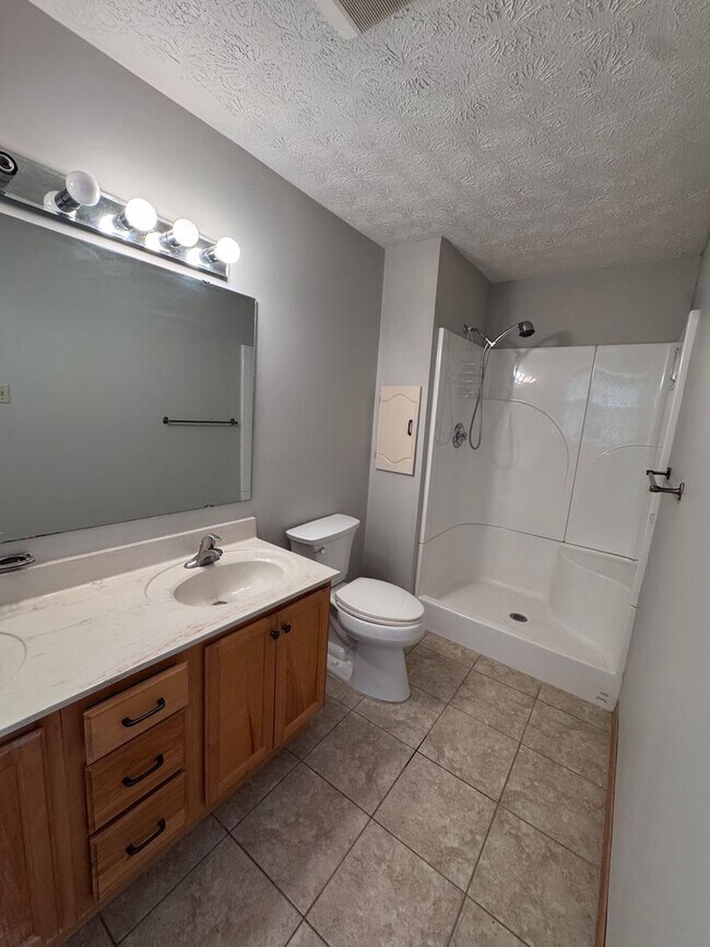 Foto del edificio - 330 Heards Ln