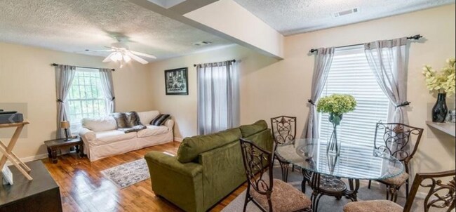 Foto del edificio - 1313 18th Ave