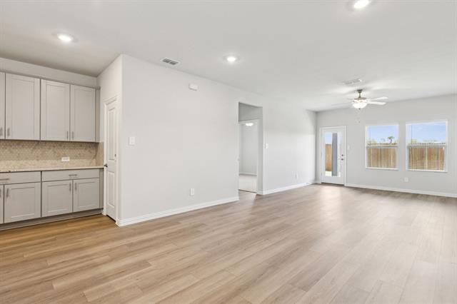 Foto del edificio - 3407 High Valley Dr