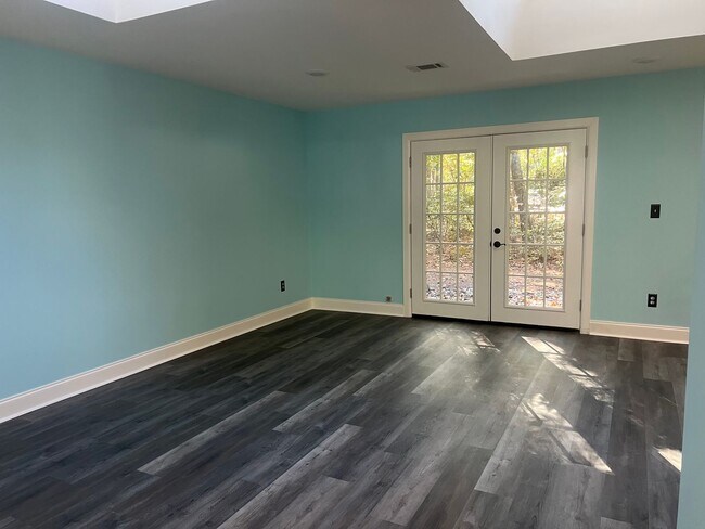 Foto del edificio - One-Level Updated Home in Hilton Head Plan...