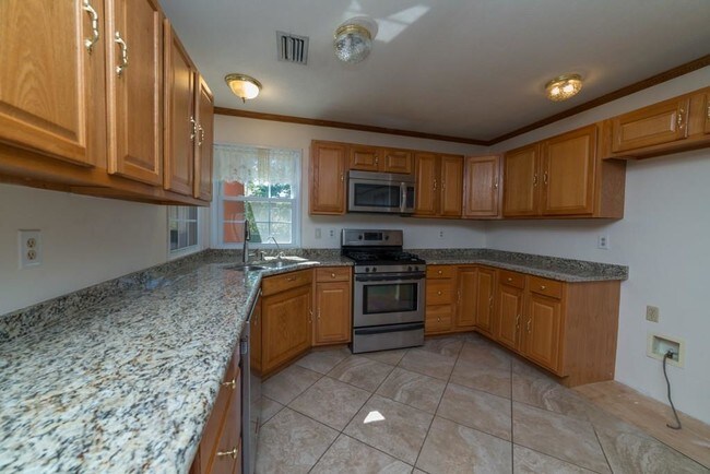 Foto del edificio - 1208 Brush Creek Dr