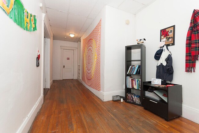 Building Photo - Boston University Area 2bed / 1bath $2500 available September 2026