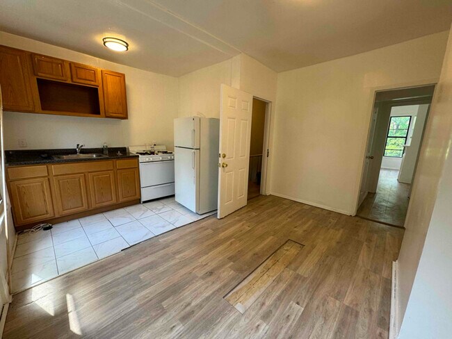 Foto del edificio - 860 Herkimer St