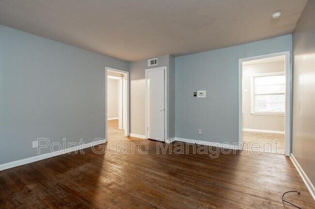 Foto del edificio - 2365 N Payne Ave