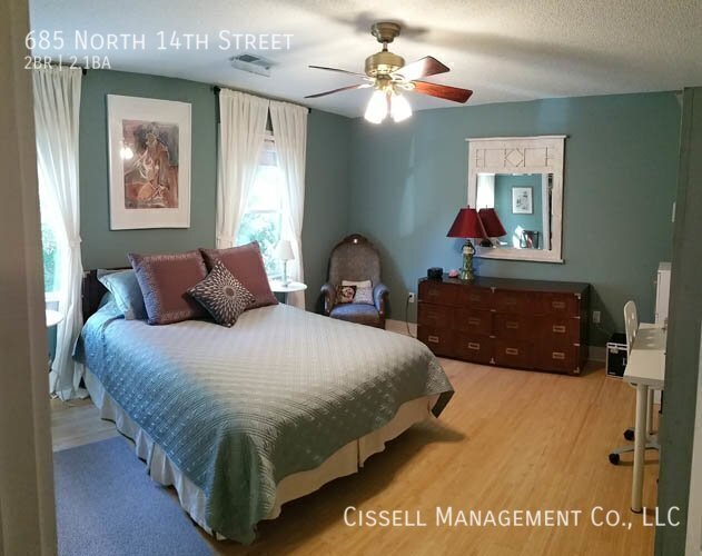 Building Photo - 685 N 14th St