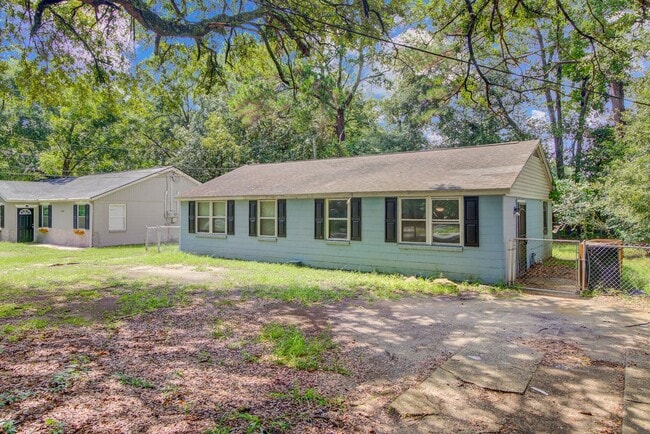 Building Photo - Charming Ranch Duplex in Central Charleston