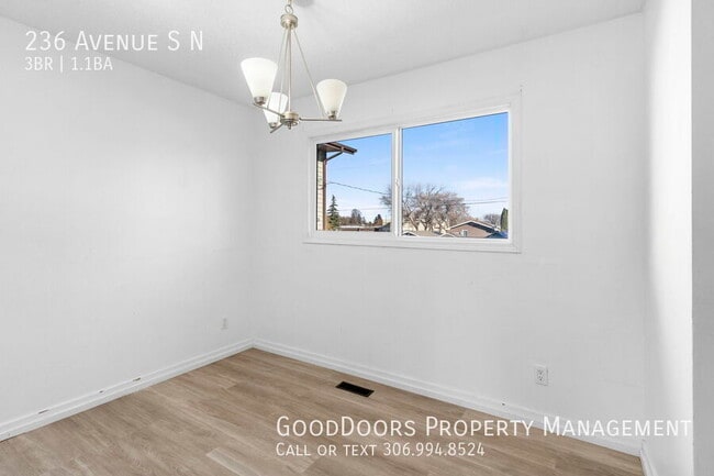 Building Photo - 236 Avenue S North