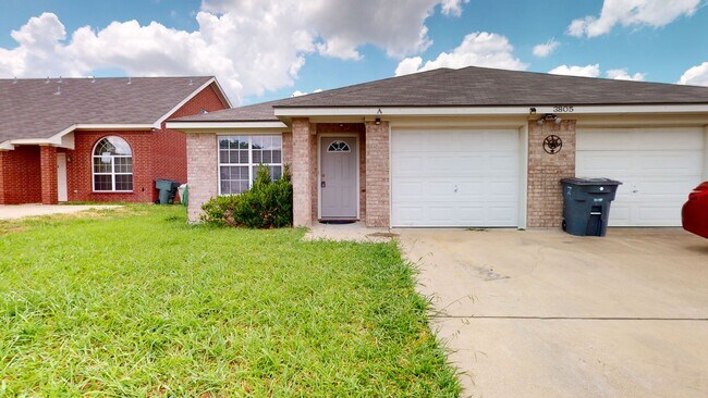 Foto del edificio - AMAZING DUPLEX FOR RENT CLOSE TO FORT HOOD!