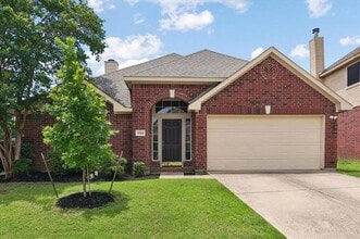 Building Photo - 5001 Lake Crest Dr