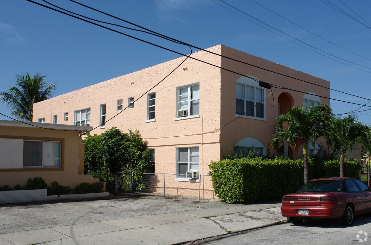 Foto del edificio - 1644 SW 4th St