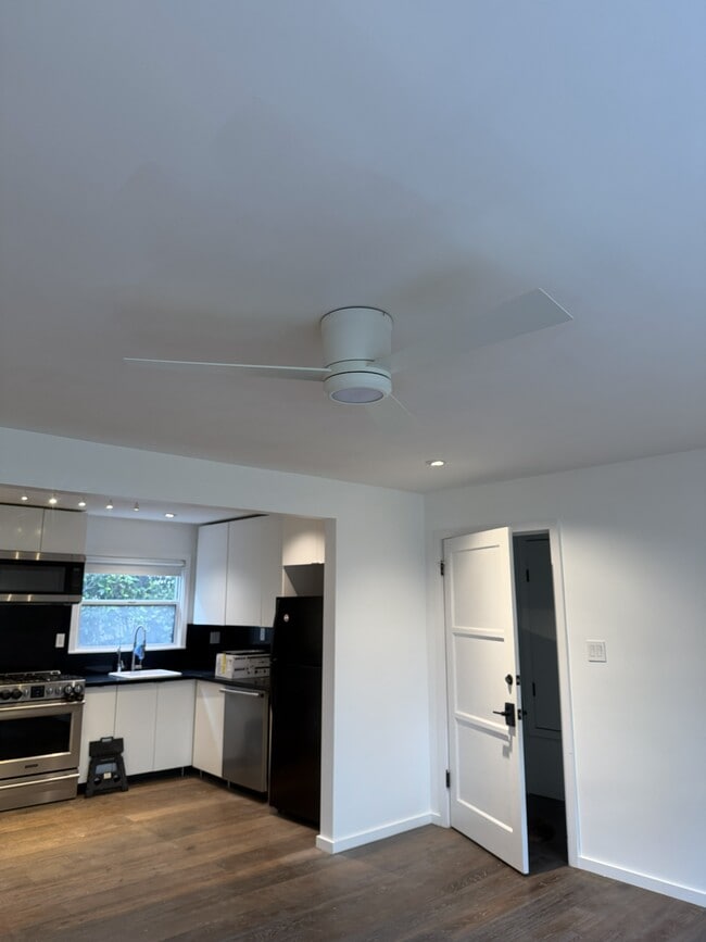 Foto del edificio - 1201 Bay St