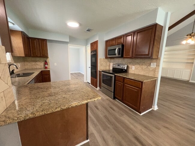 Foto del edificio - 27226 W Pyeatt Ln