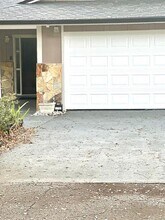 Building Photo - 5480 Lake Jessamine Dr