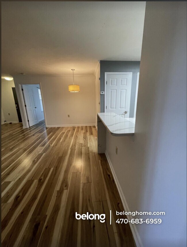 Foto del edificio - 512 Bentley Pl