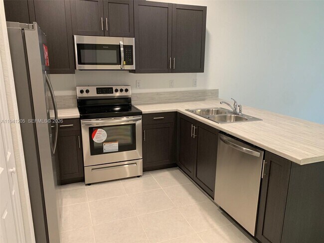 Foto del edificio - 1271 SE 27th Terrace