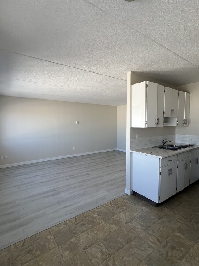 Building Photo - 16421 Stony Plain Rd