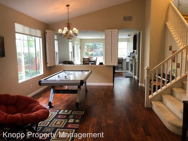 Building Photo - 4 br, 2.5 bath House - 1466 Turquoise Drive