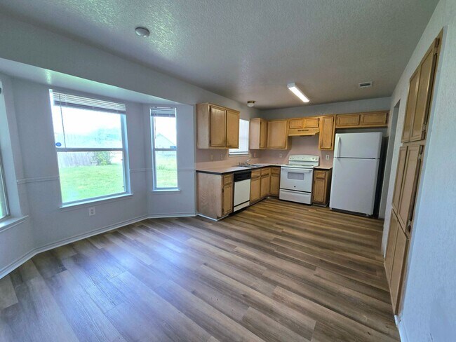 Foto del edificio - NEW FLOORS! 3bd/2ba in Killeen Tx