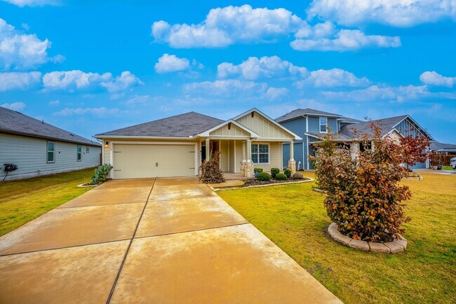 Building Photo - Charming 4-Bedroom Retreat in Hutto!