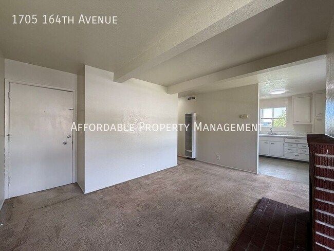 Foto del edificio - 1705 164th Ave