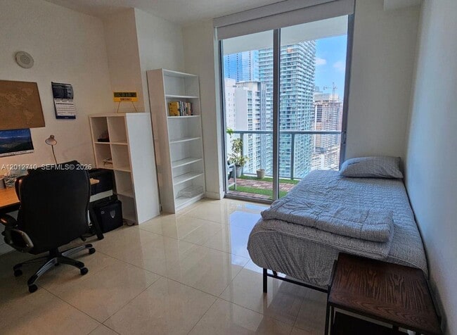 Foto del edificio - 1111 SW 1st Ave