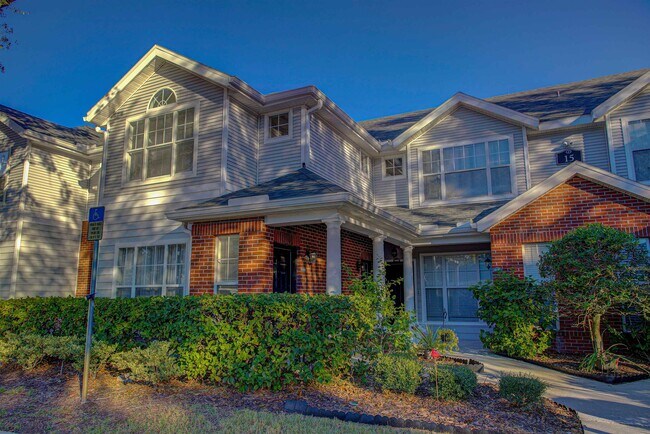 Foto del edificio - 15205 Harbour Vista Cir