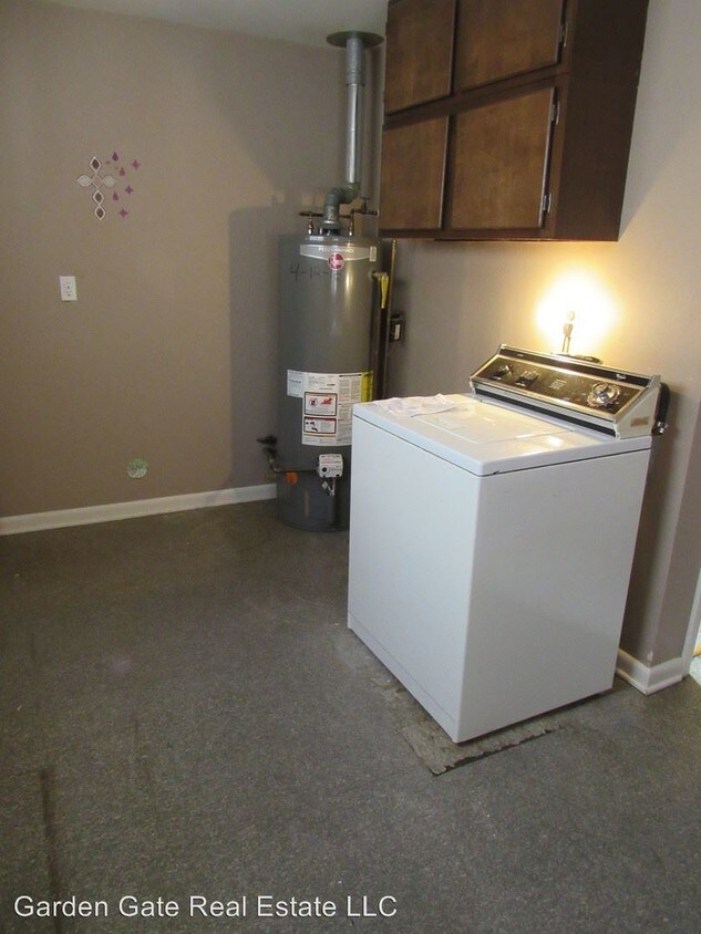 Primary Photo - 1152 W 22nd St