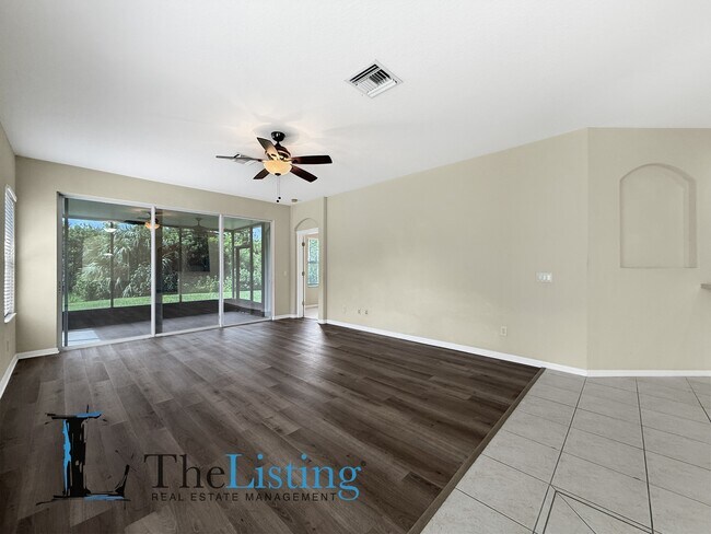 Foto del edificio - 7411 Surrey Wood Ln