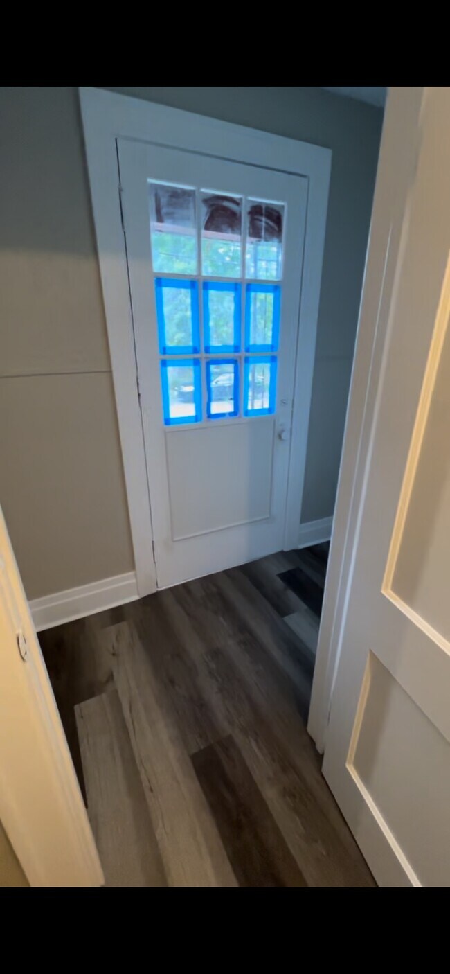 Foto del edificio - 1167 Haeberle Ave