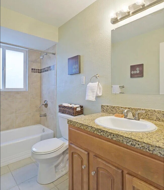 Foto del edificio - 5090 Meade St