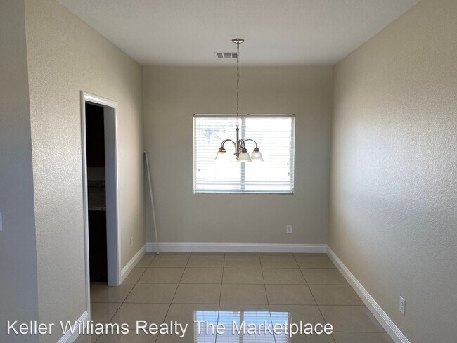 Building Photo - 4 br, 2.5 bath House - 1424 Canyon Rose Way