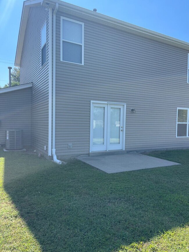 Foto del edificio - 3 Bed 2.5 Bath Nashville Opry Mills Area FOR LEASE
