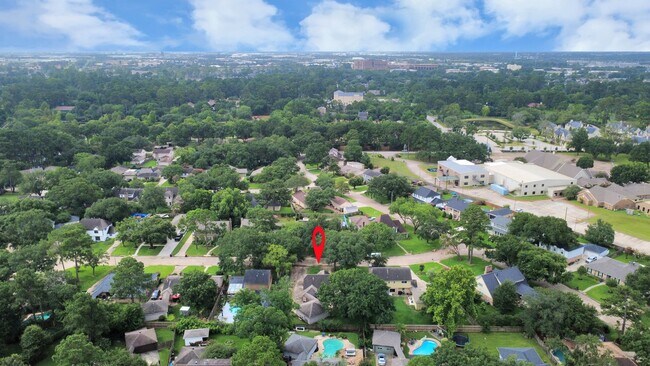 Foto del edificio - 7510 Renmark Ln