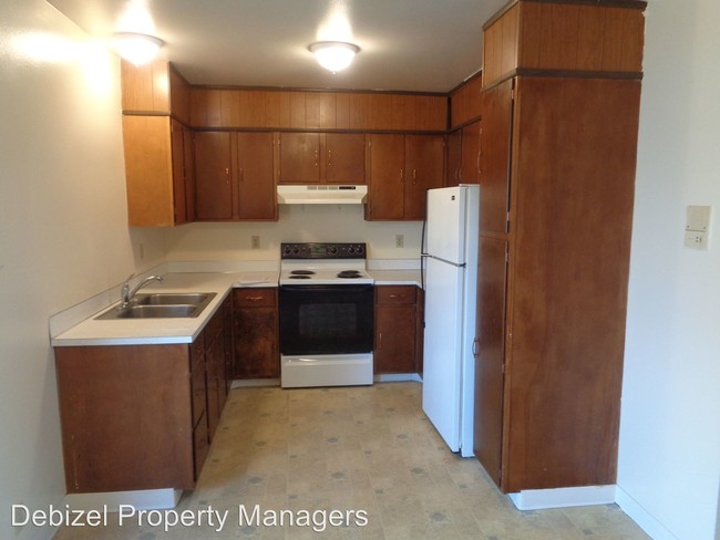 Building Photo - 2215 Monad Rd