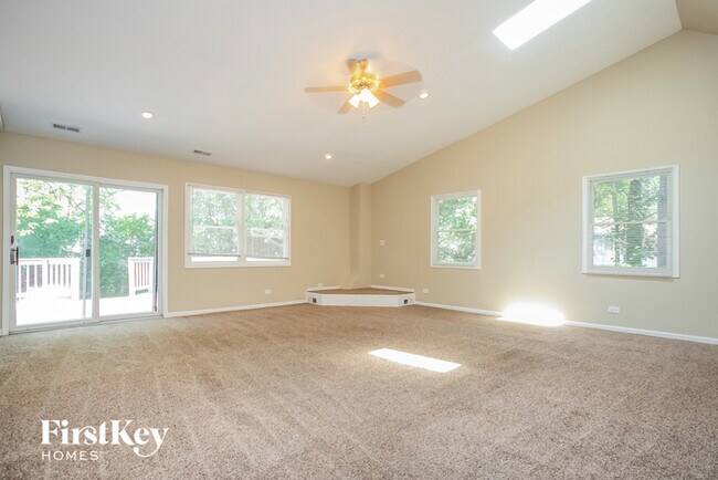 Building Photo - 5224 Lemon Ln
