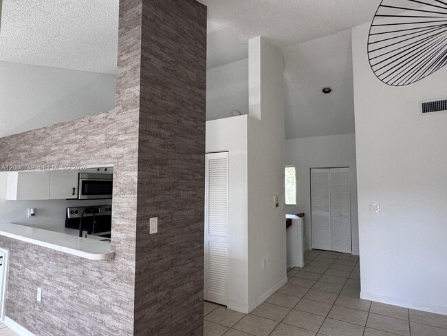 Foto del edificio - 1304 Glenmoor Dr