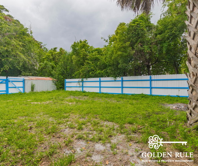 Foto del edificio - 812 NW 4th Pl
