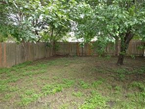 Building Photo - 8713 Pineridge Dr