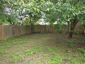 Foto del edificio - 8713 Pineridge Dr