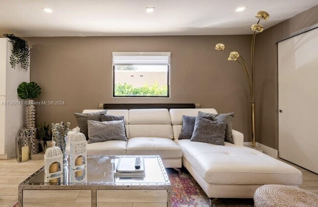 Foto del edificio - 254 NW 51st St