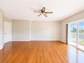 Building Photo - 2437 SW Linneman Dr