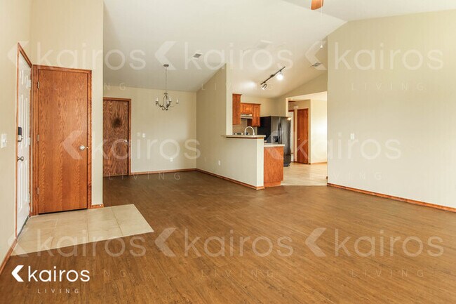 Foto del edificio - 13656 Bradbury Ln.