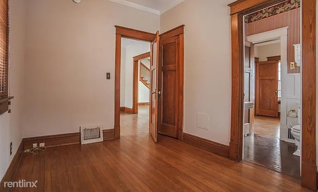 Building Photo - 3 br, 2 bath House - 710 W Stadium Blvd NE...