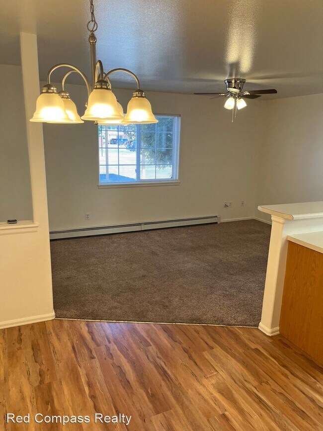Building Photo - 3 br, 2 bath House - 1155 E. Carolina Ave ...