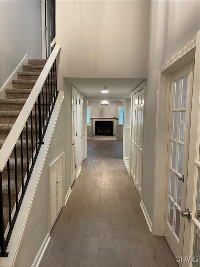 Foto del edificio - 497 Summerhaven Dr N